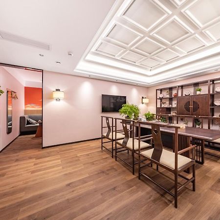 Yunju Hotel Beijing Yonghe Palace Guijie Siheyuan Bagian luar foto
