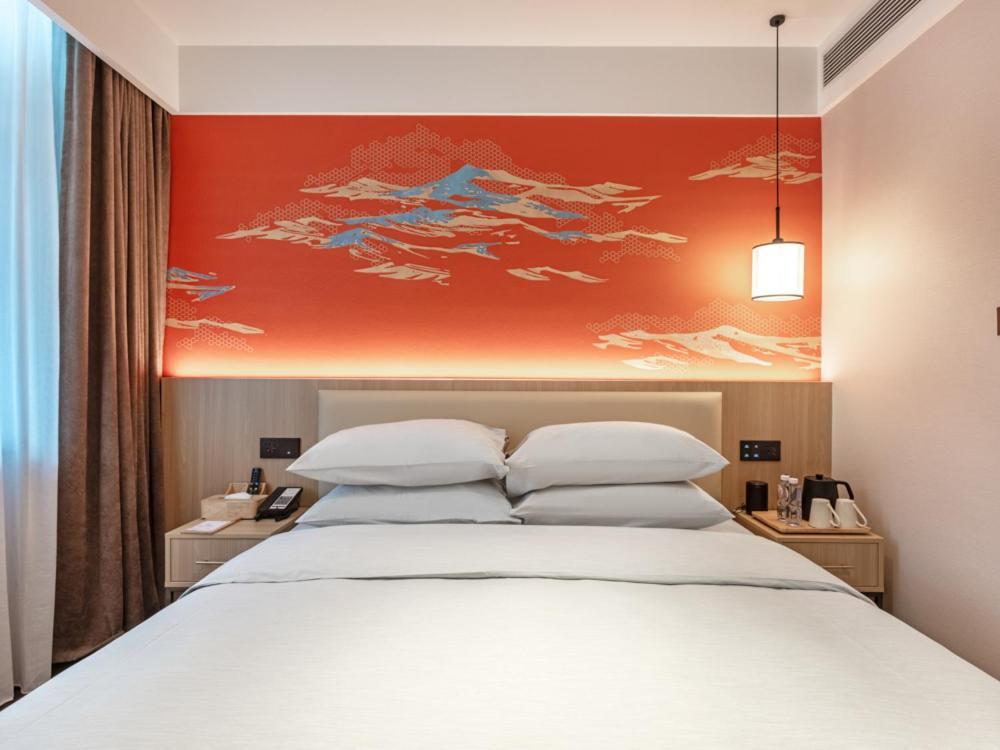 Yunju Hotel Beijing Yonghe Palace Guijie Siheyuan Bagian luar foto
