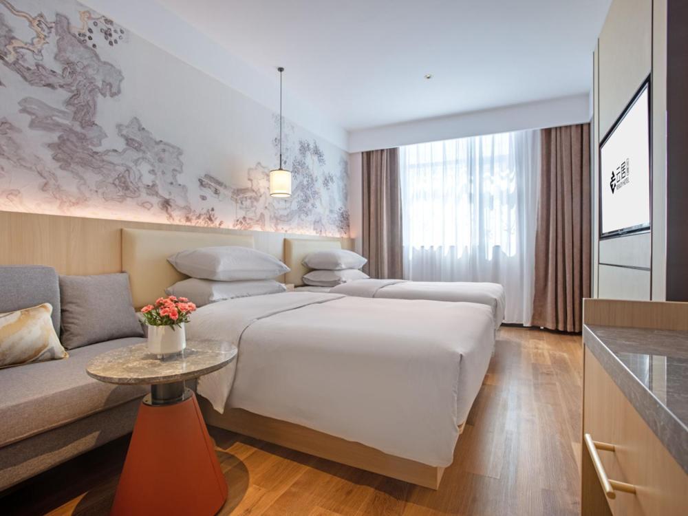 Yunju Hotel Beijing Yonghe Palace Guijie Siheyuan Bagian luar foto