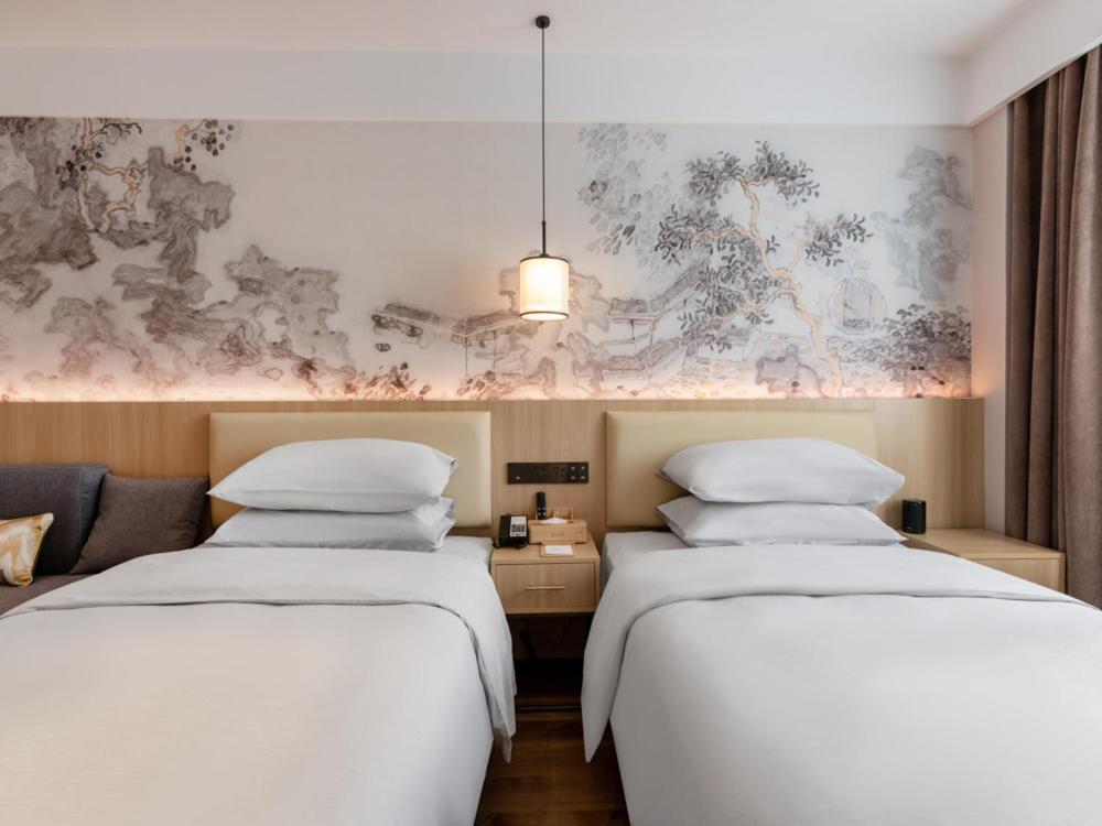 Yunju Hotel Beijing Yonghe Palace Guijie Siheyuan Bagian luar foto