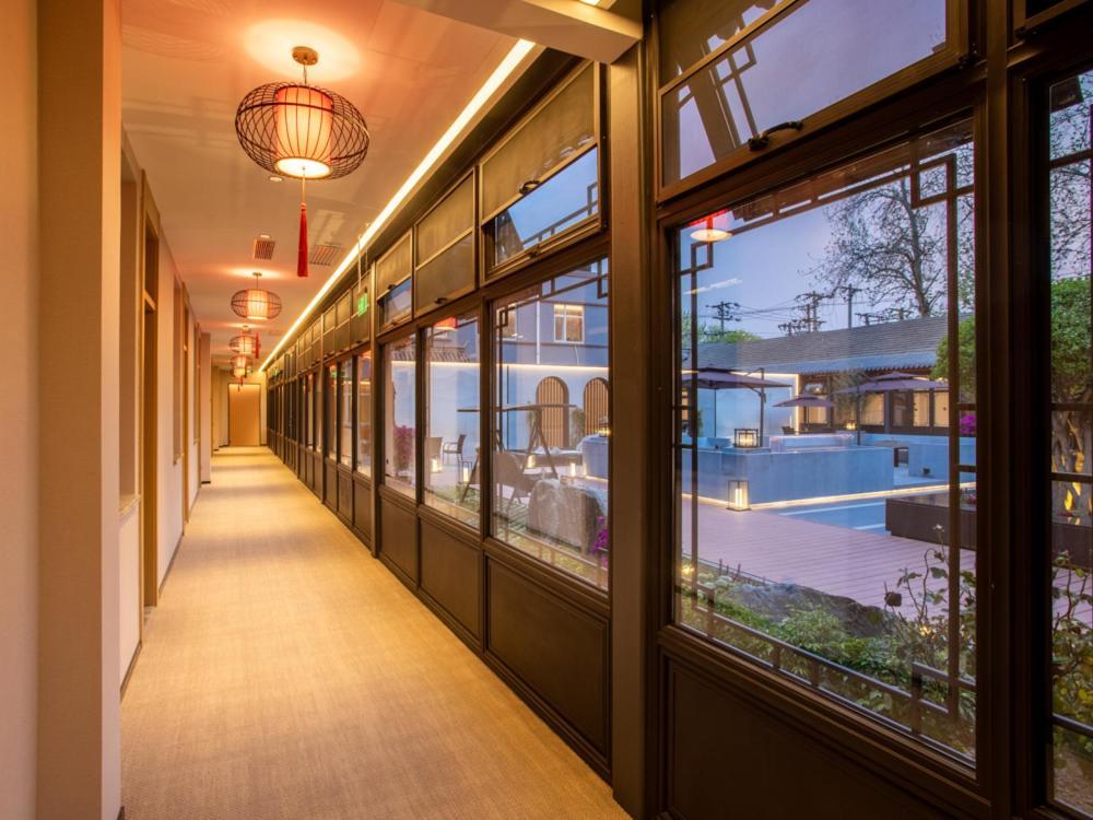 Yunju Hotel Beijing Yonghe Palace Guijie Siheyuan Bagian luar foto